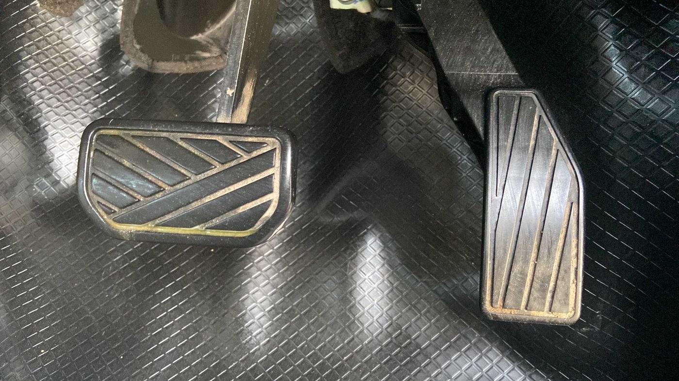2020 Maruti S PRESSO VXI PLUS AMT, Petrol, Automatic, 58,333 km, Pedals