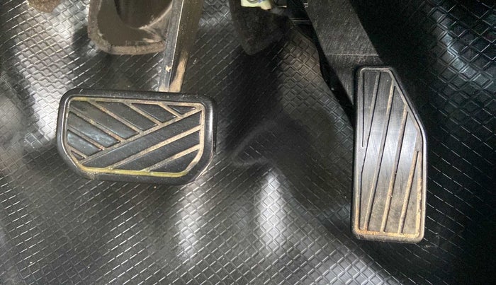 2020 Maruti S PRESSO VXI PLUS AMT, Petrol, Automatic, 58,333 km, Pedals