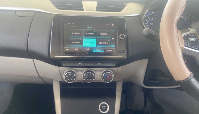 2022 Renault TRIBER RXZ, Petrol, Manual, 29,759 km, Air Conditioner