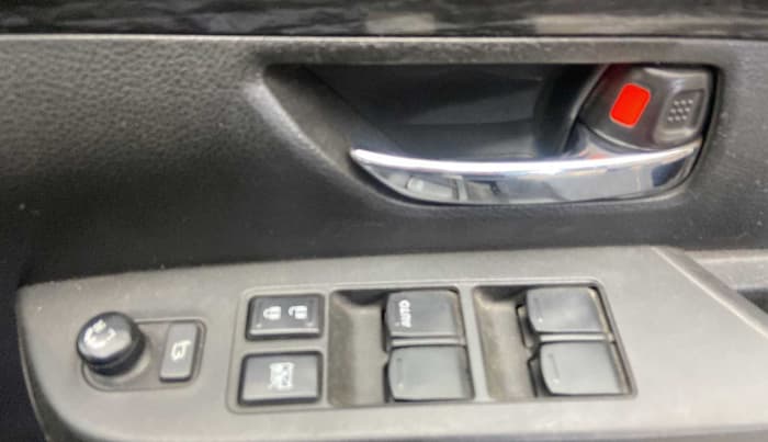 2019 Maruti XL6 ALPHA MT, Petrol, Manual, 35,435 km, Driver Side Door Panels Control