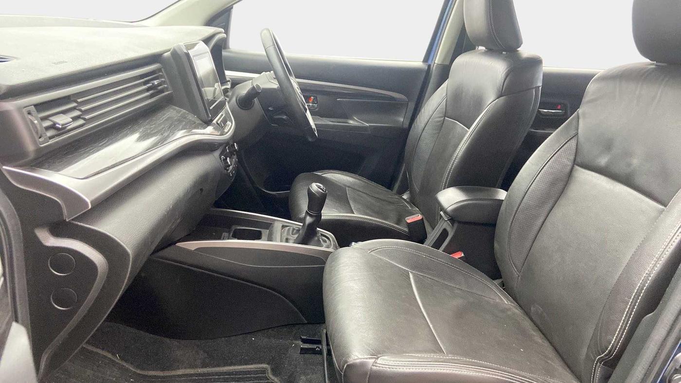 2019 Maruti XL6 ALPHA MT, Petrol, Manual, 35,435 km, Right Side Front Door Cabin
