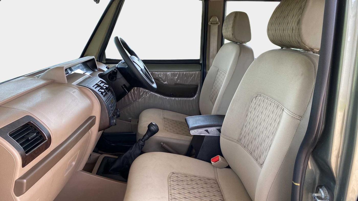 2022 Mahindra Bolero B6 (O), Diesel, Manual, 14,681 km, Right Side Front Door Cabin