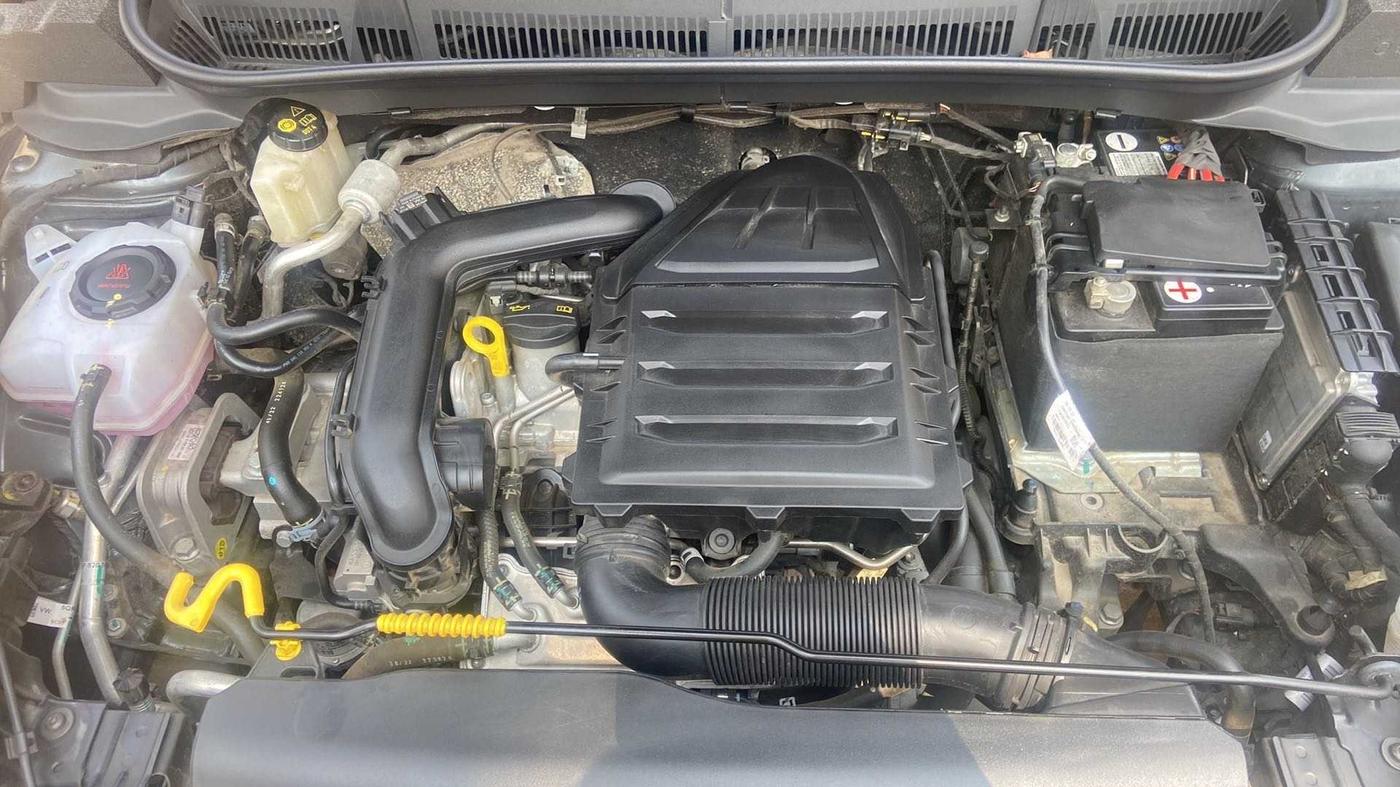2022 Skoda KUSHAQ AMBITION 1.0L TSI AT, Petrol, Automatic, 4,471 km, Open Bonet