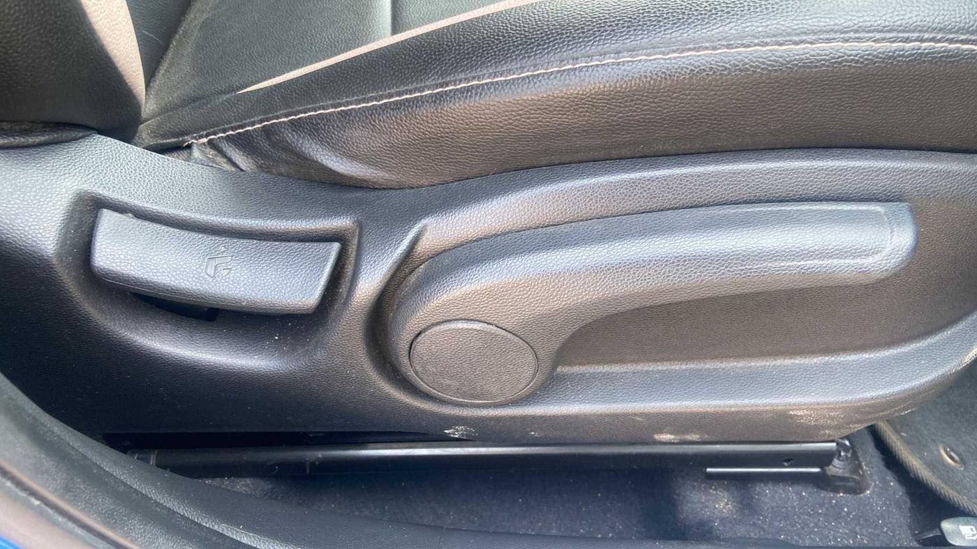 2019 Hyundai Elite i20 SPORTZ PLUS  1.2 CVT, Petrol, Automatic, 9,219 km, Driver Side Adjustment Panel