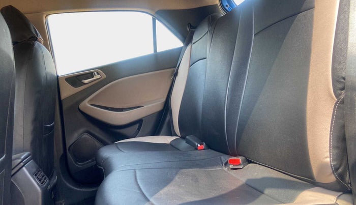 2019 Hyundai Elite i20 SPORTZ PLUS  1.2 CVT, Petrol, Automatic, 9,219 km, Right Side Rear Door Cabin