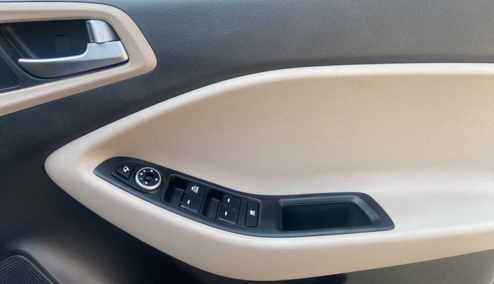 2019 Hyundai Elite i20 SPORTZ PLUS  1.2 CVT, Petrol, Automatic, 9,219 km, Driver Side Door Panels Control