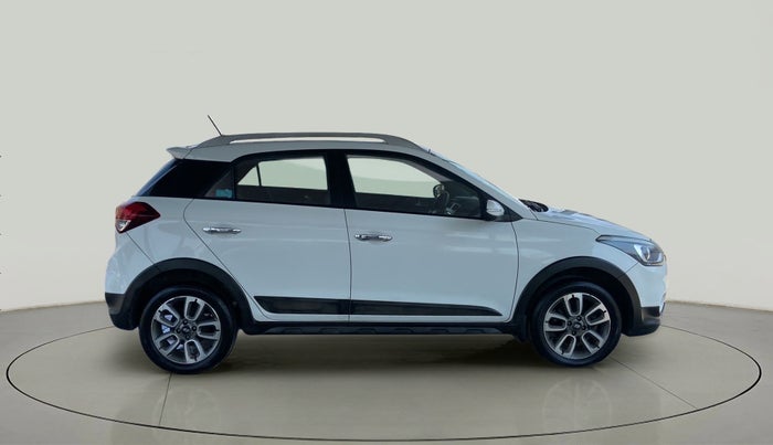 2016 Hyundai i20 Active 1.4 SX, Diesel, Manual, 1,01,865 km, Right Side View