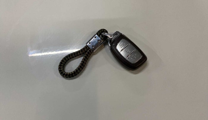 2018 Hyundai Creta SX AT 1.6 DIESEL, Diesel, Automatic, 89,279 km, Key Close Up