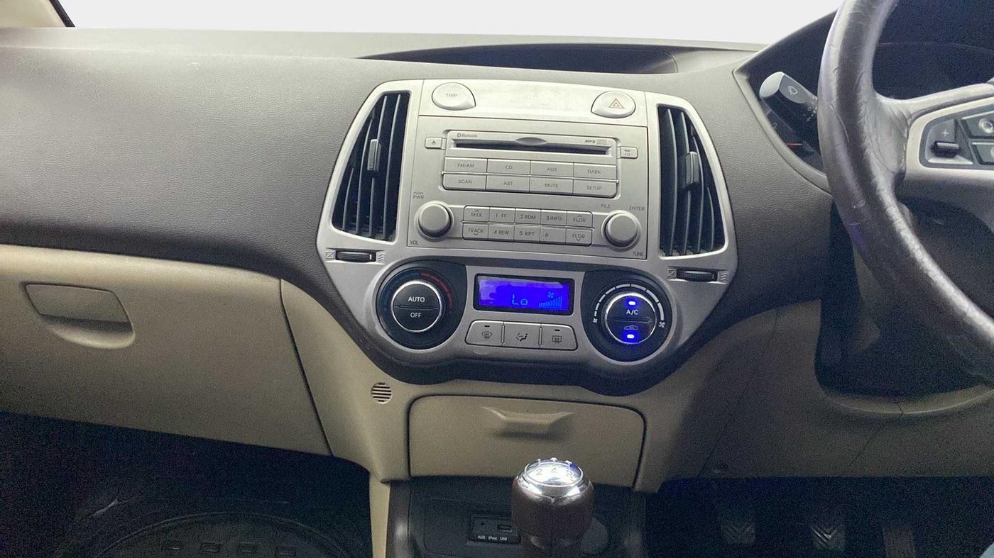 2012 Hyundai i20 SPORTZ 1.2, Petrol, Manual, 82,976 km, Air Conditioner