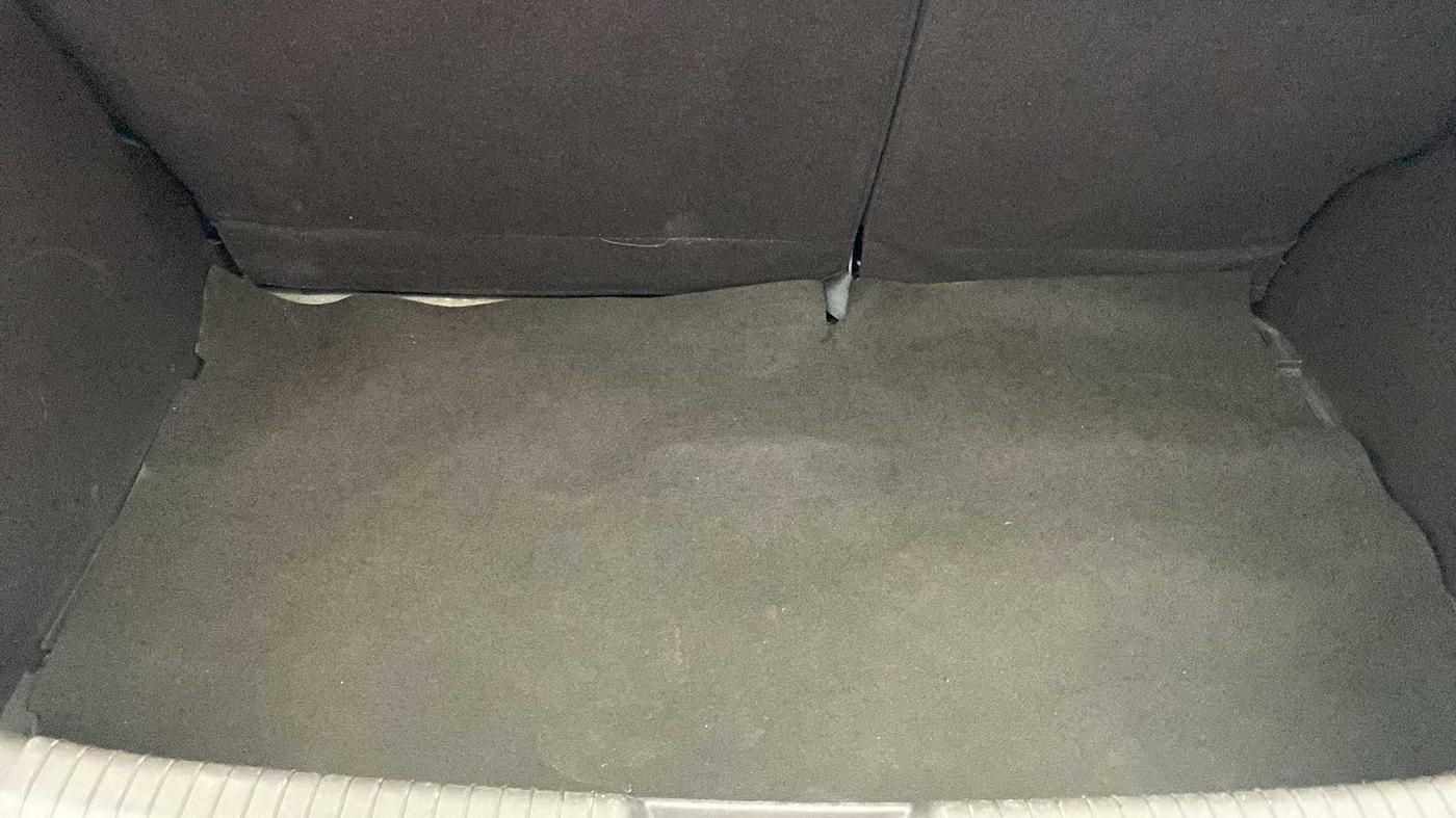 2012 Hyundai i20 SPORTZ 1.2, Petrol, Manual, 82,976 km, Boot Inside