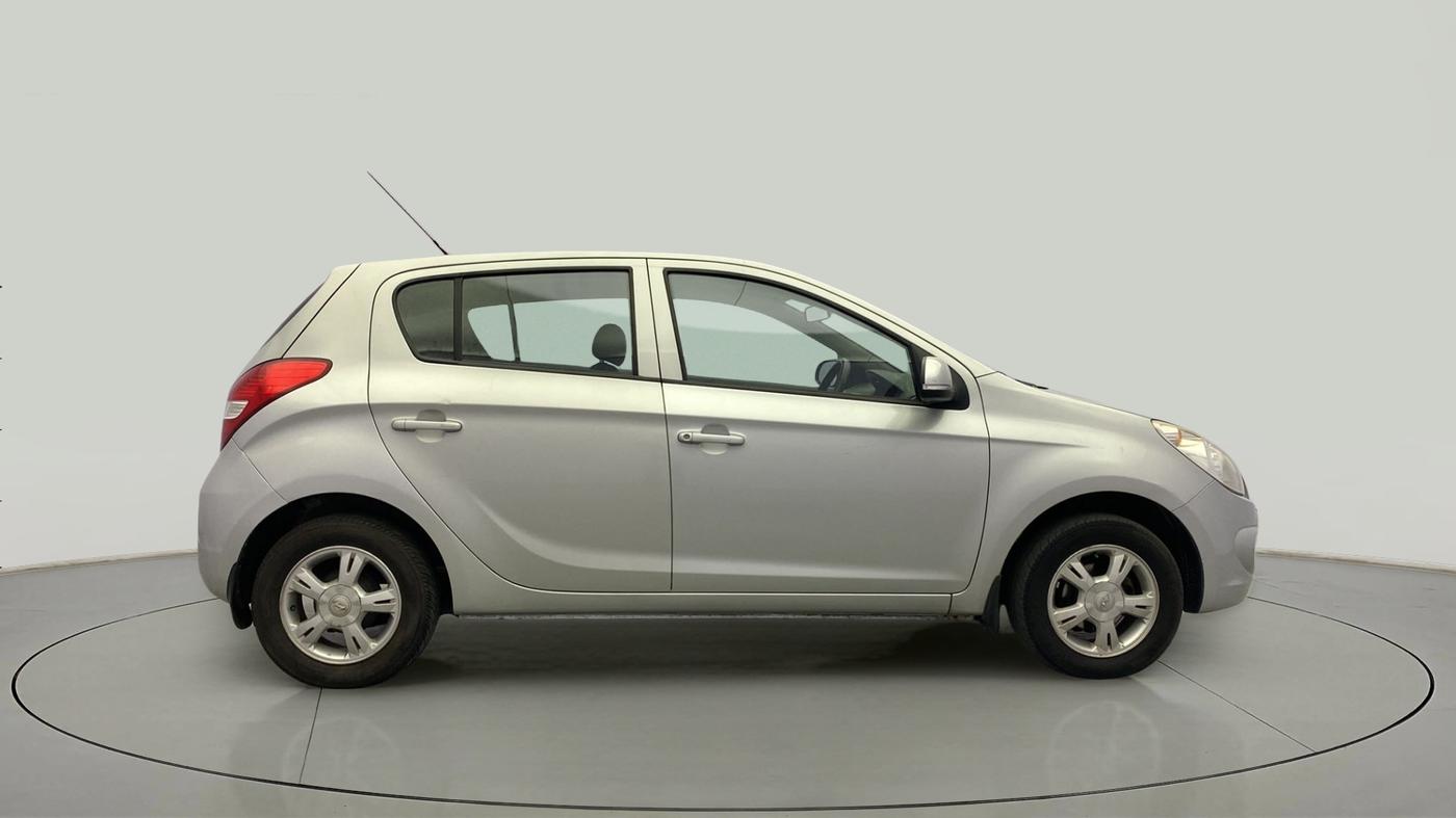 2012 Hyundai i20 SPORTZ 1.2, Petrol, Manual, 82,976 km, Right Side View