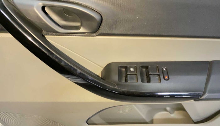 2019 Tata Tiago XT PETROL, Petrol, Manual, 20,973 km, Driver Side Door Panels Control