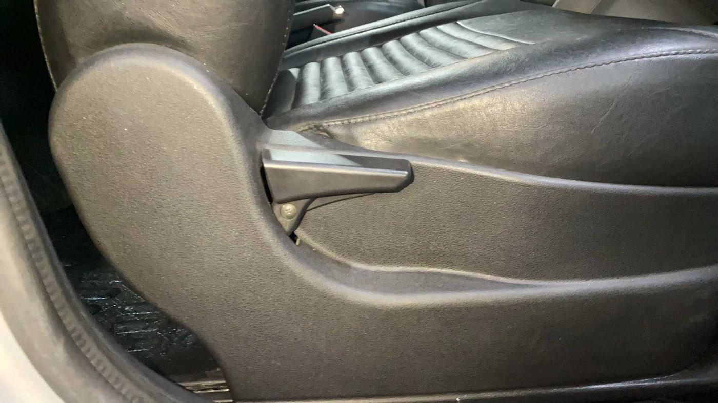 2019 Tata Tiago XT PETROL, Petrol, Manual, 20,973 km, Driver Side Adjustment Panel