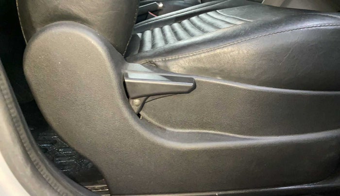 2019 Tata Tiago XT PETROL, Petrol, Manual, 20,973 km, Driver Side Adjustment Panel