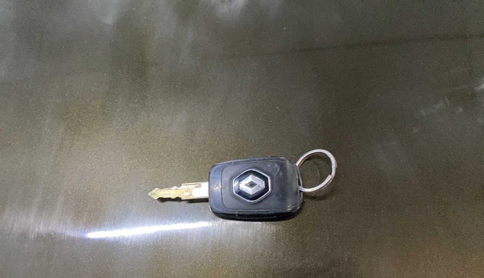 2021 Renault Kwid RXT 1.0 (O), Petrol, Manual, 27,327 km, Key Close Up