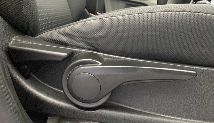 2019 Tata Tiago XZ PLUS PETROL, Petrol, Manual, 24,908 km, Driver Side Adjustment Panel
