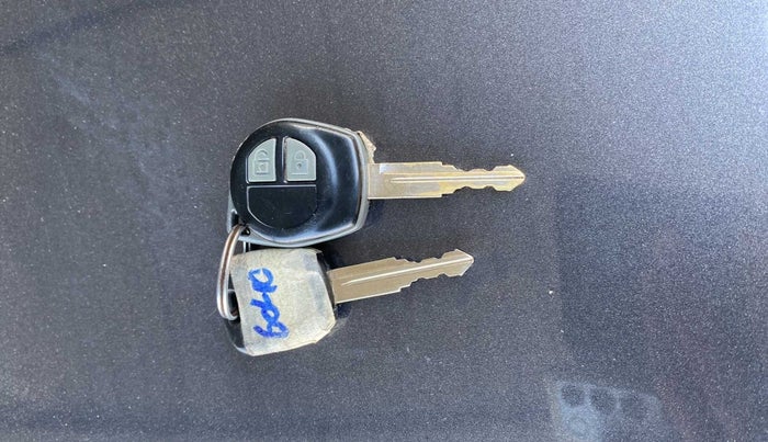 2017 Maruti Alto 800 VXI, Petrol, Manual, 37,307 km, Key Close Up