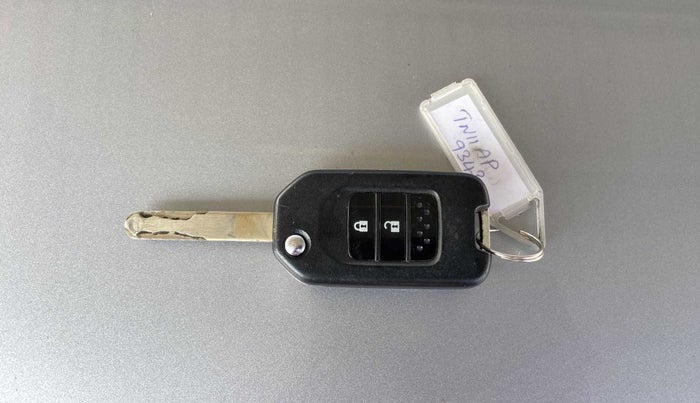 2019 Honda WR-V 1.2L I-VTEC VX MT, Petrol, Manual, 53,948 km, Key Close Up