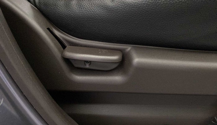 2011 Hyundai Santro Xing GL PLUS, Petrol, Manual, 27,574 km, Driver Side Adjustment Panel