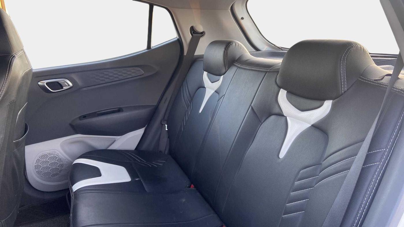 2019 Hyundai GRAND I10 NIOS SPORTZ AMT 1.2 KAPPA VTVT, Petrol, Automatic, 70,912 km, Right Side Rear Door Cabin