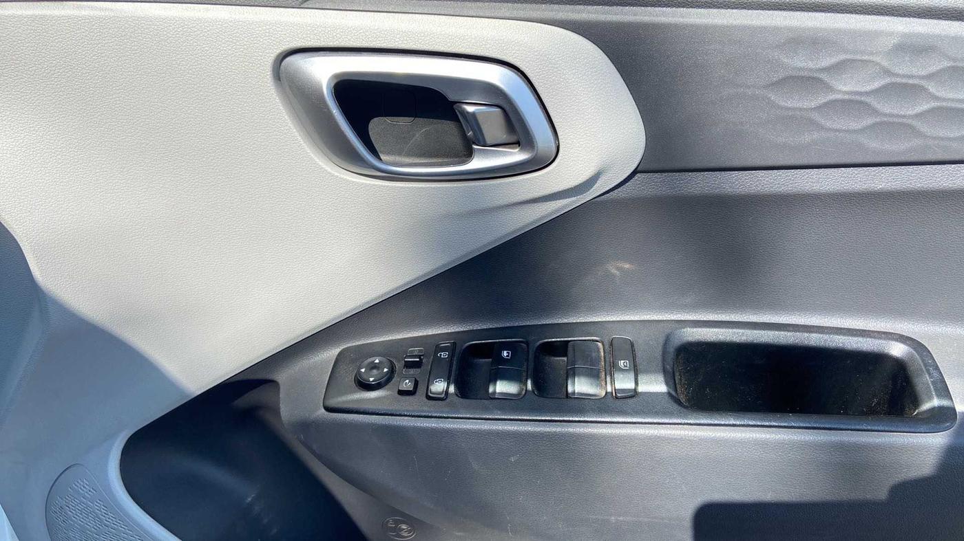 2019 Hyundai GRAND I10 NIOS SPORTZ AMT 1.2 KAPPA VTVT, Petrol, Automatic, 70,912 km, Driver Side Door Panels Control