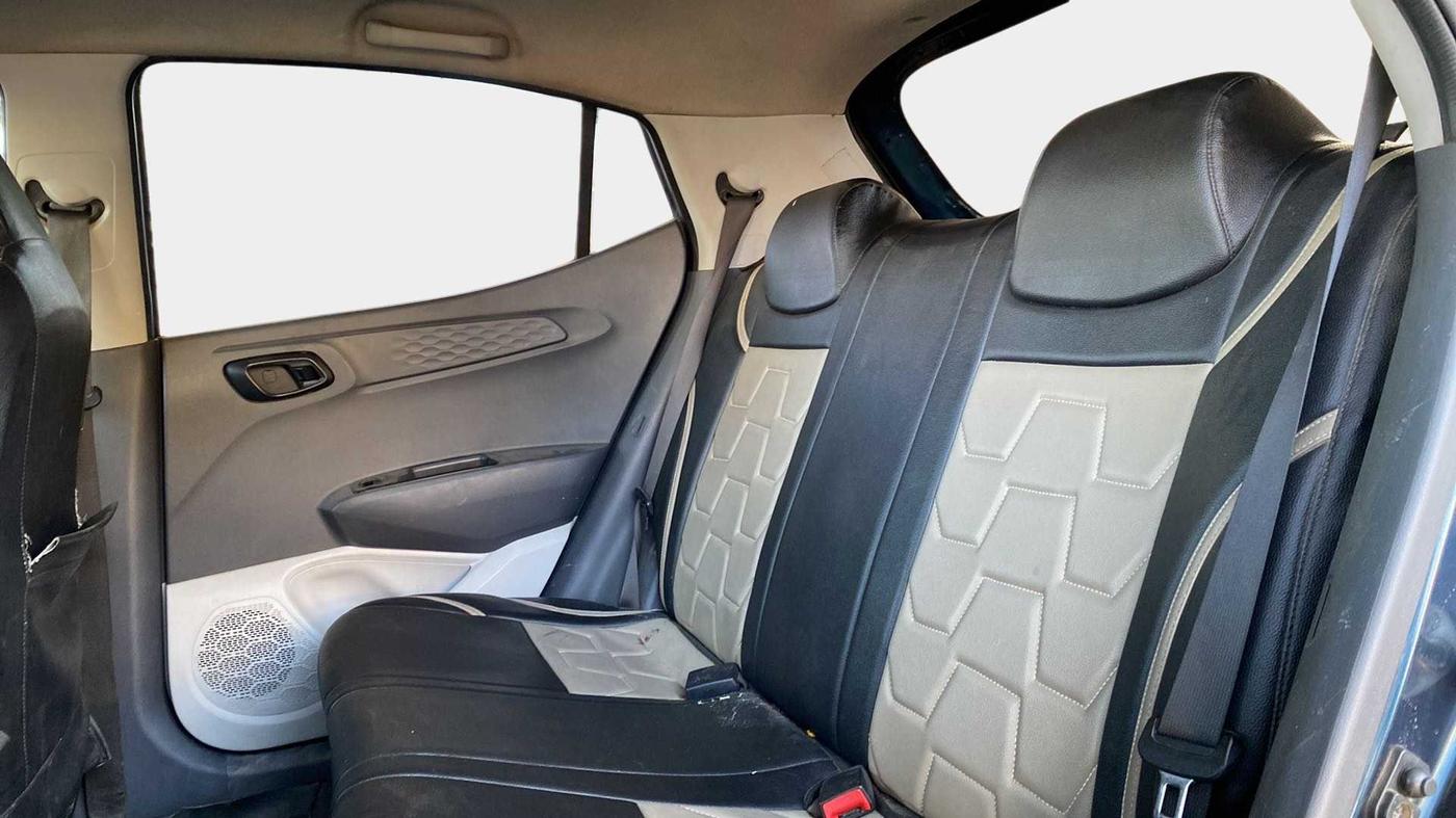 2020 Hyundai GRAND I10 NIOS MAGNA CORPORATE EDITION 1.2 KAPPA VTVT, Petrol, Manual, 58,733 km, Right Side Rear Door Cabin