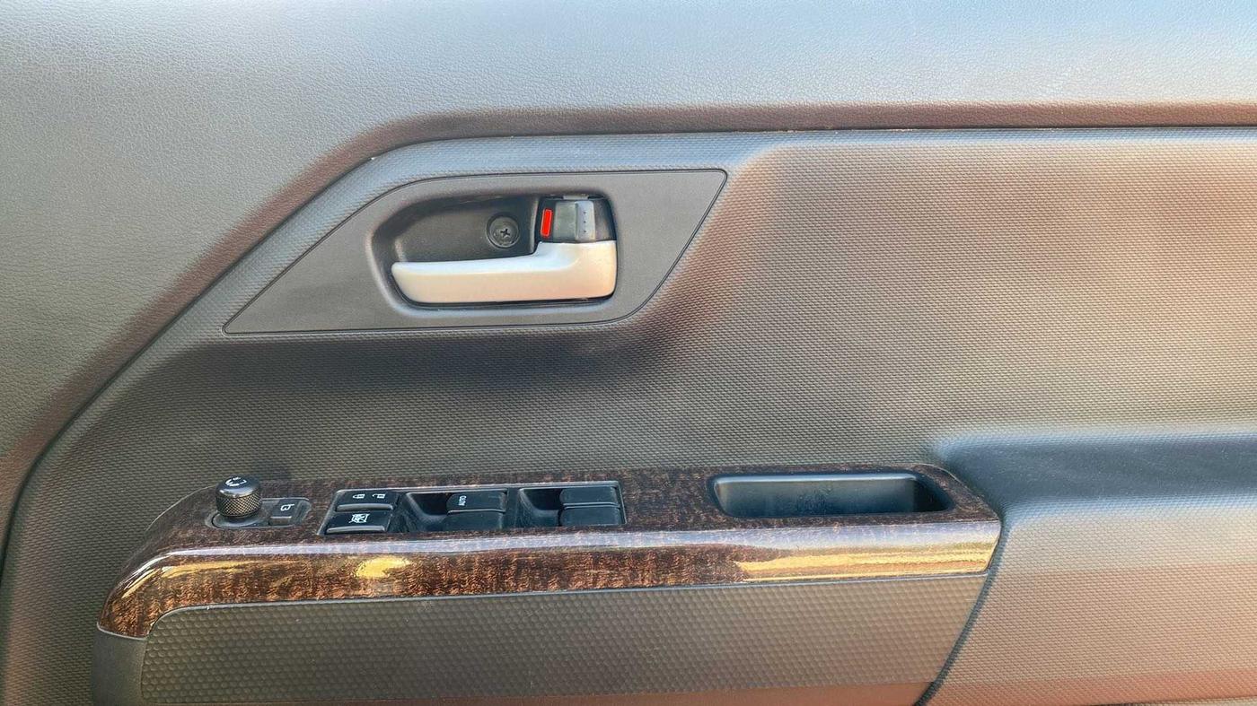 2020 Maruti New Wagon-R ZXI 1.2, Petrol, Manual, 28,261 km, Driver Side Door Panels Control