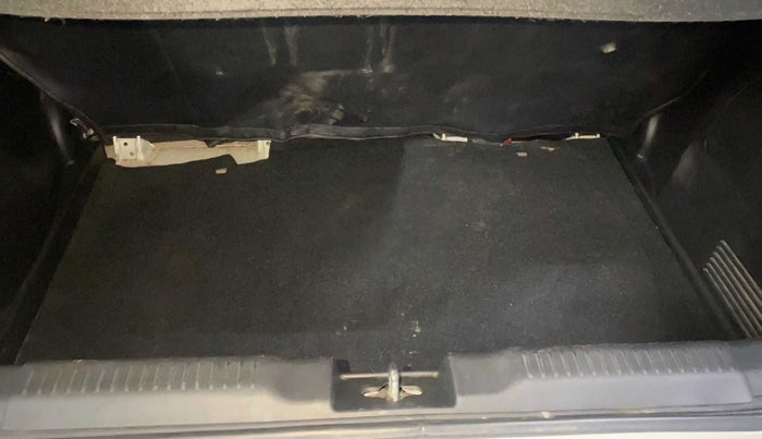 2018 Maruti Swift VXI, Petrol, Manual, 61,648 km, Boot Inside