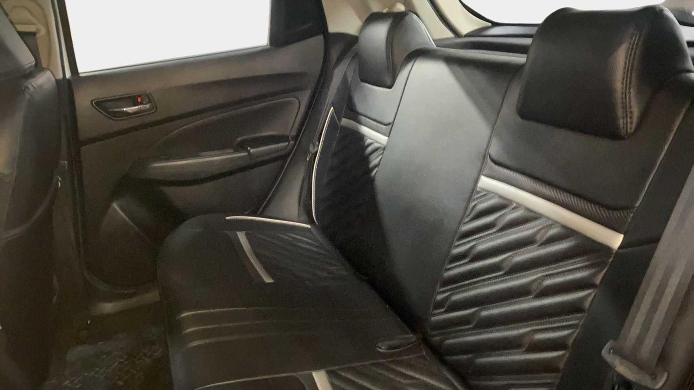 2018 Maruti Swift VXI, Petrol, Manual, 61,648 km, Right Side Rear Door Cabin