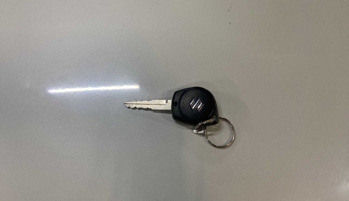 2018 Maruti Swift VXI, Petrol, Manual, 61,648 km, Key Close Up