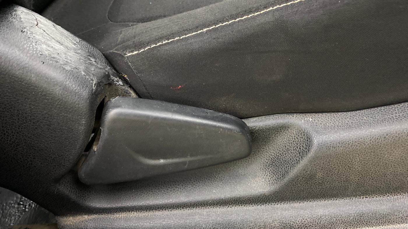 2020 Renault Kwid RXL 1.0, Petrol, Manual, 71,003 km, Driver Side Adjustment Panel