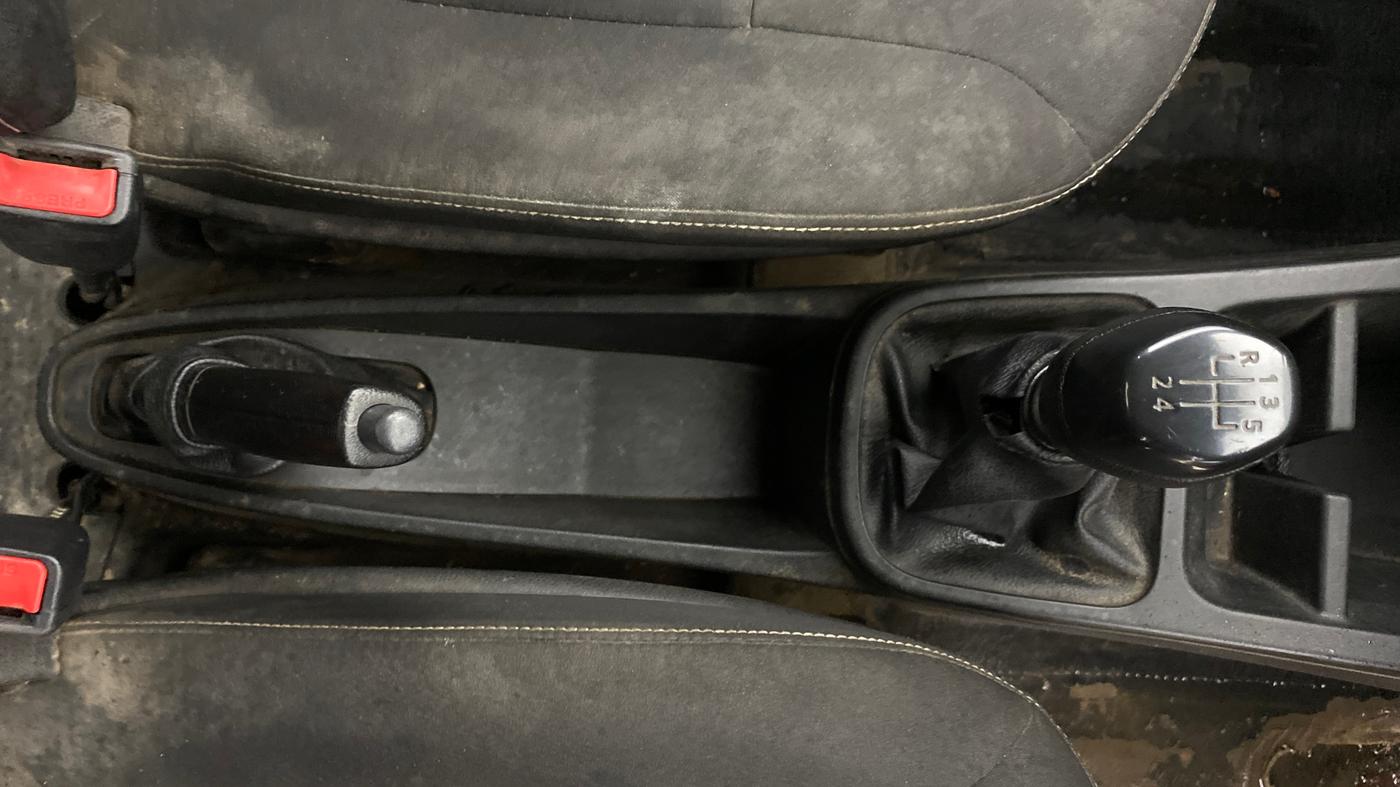 2020 Renault Kwid RXL 1.0, Petrol, Manual, 71,003 km, Gear Lever