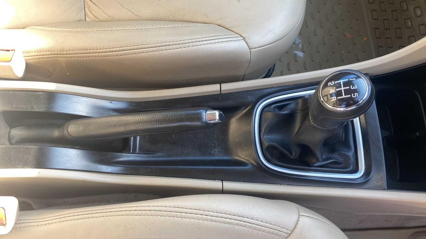 2020 Maruti Ciaz ALPHA 1.5 SHVS PETROL, Petrol, Manual, 43,648 km, Gear Lever