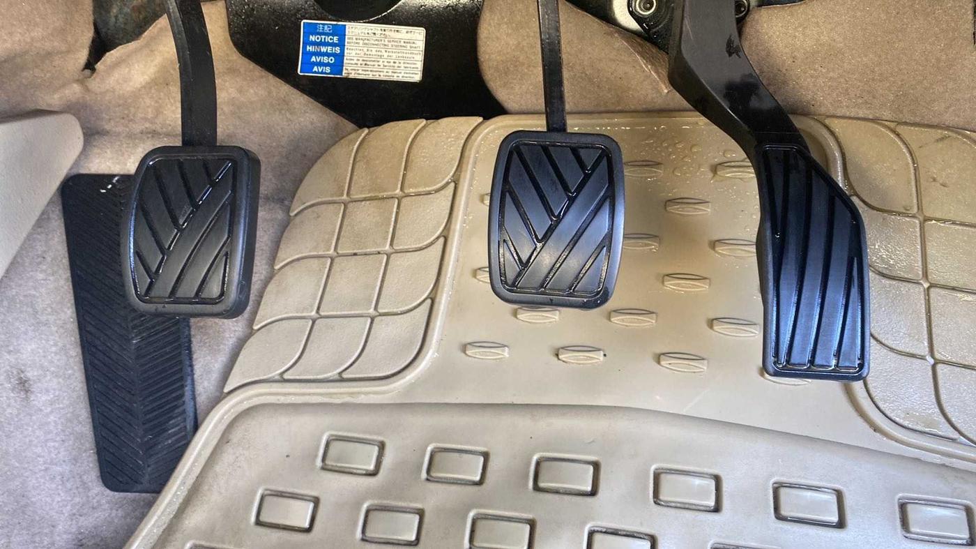 2020 Maruti Ciaz ALPHA 1.5 SHVS PETROL, Petrol, Manual, 43,648 km, Pedals