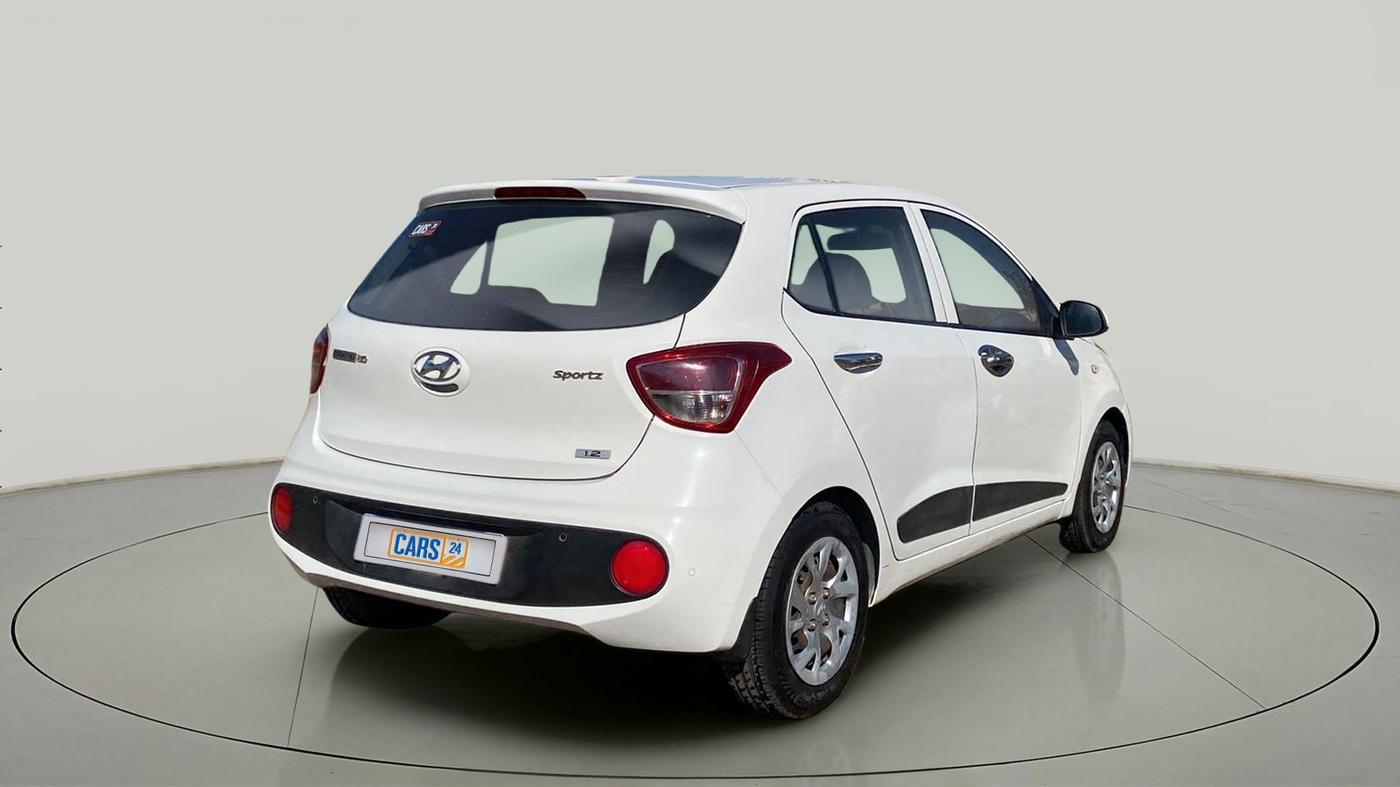 2017 Hyundai Grand i10 SPORTZ 1.2 KAPPA VTVT, CNG, Manual, 74,897 km, Right Back Diagonal