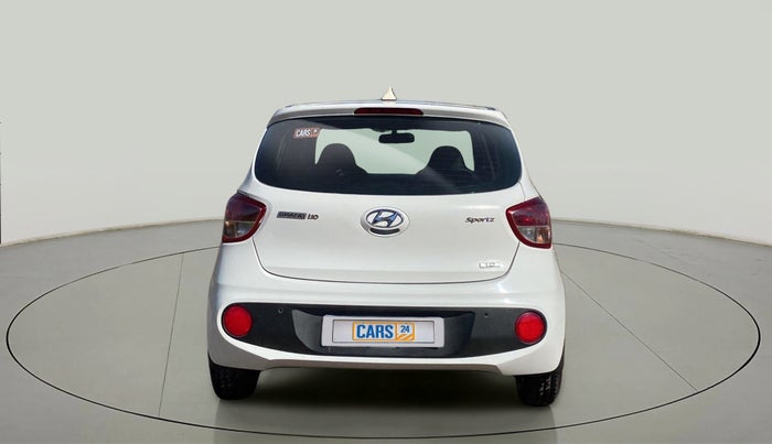 2017 Hyundai Grand i10 SPORTZ 1.2 KAPPA VTVT, CNG, Manual, 74,897 km, Back/Rear