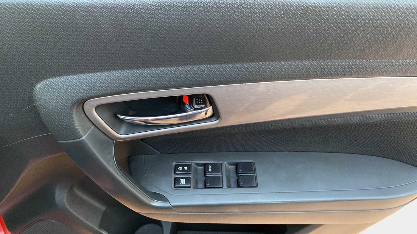 2018 Maruti Vitara Brezza ZDI PLUS DUAL TONE, Diesel, Manual, 52,722 km, Driver Side Door Panels Control