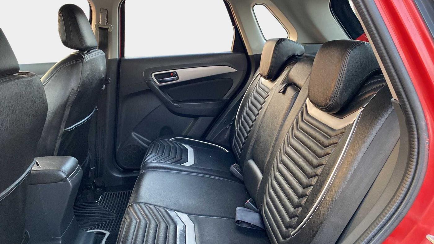 2018 Maruti Vitara Brezza ZDI PLUS DUAL TONE, Diesel, Manual, 52,722 km, Right Side Rear Door Cabin