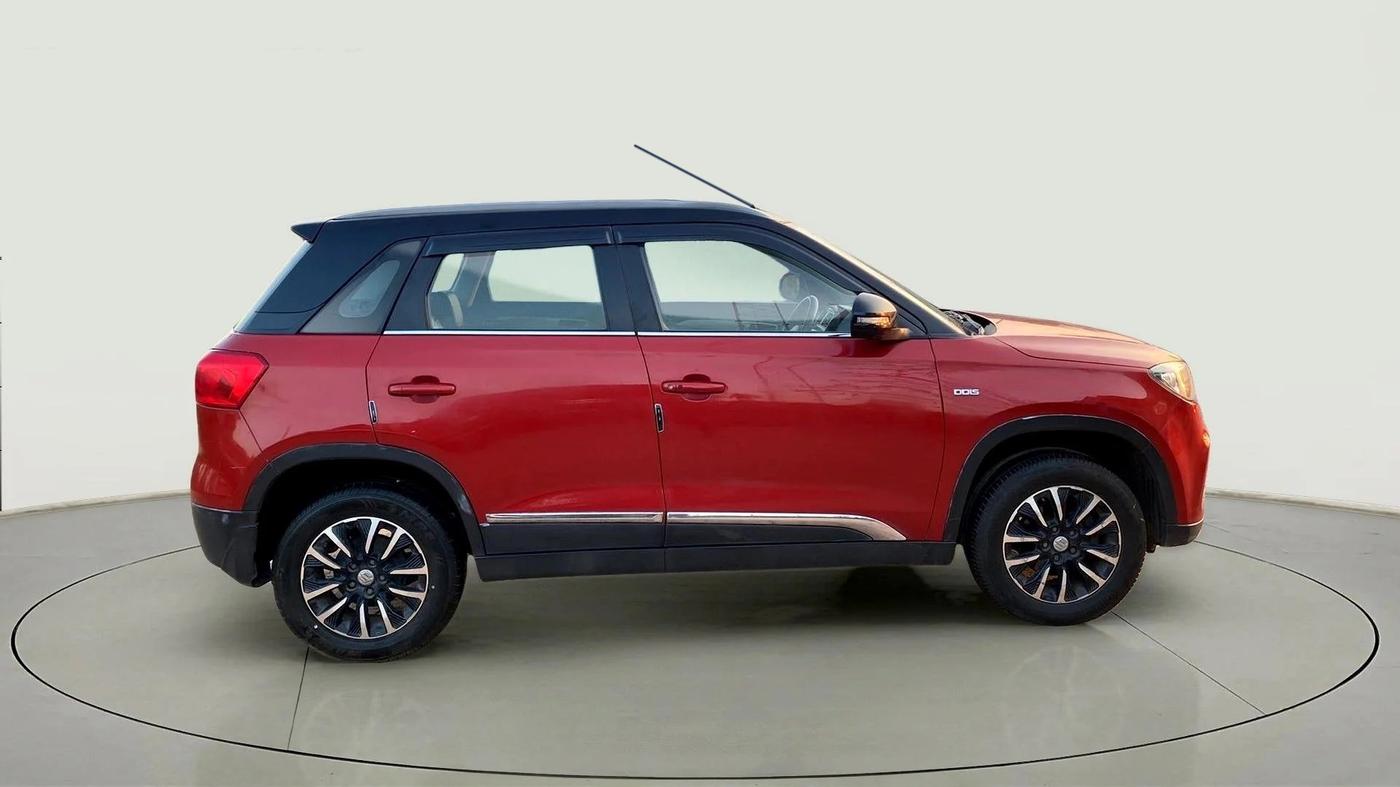 2018 Maruti Vitara Brezza ZDI PLUS DUAL TONE, Diesel, Manual, 52,722 km, Right Side View