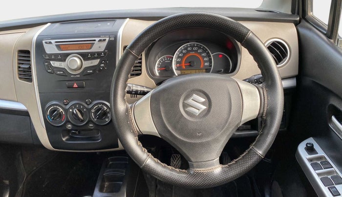 2016 Maruti Wagon R 1.0 VXI, CNG, Manual, 61,526 km, Steering Wheel Close Up