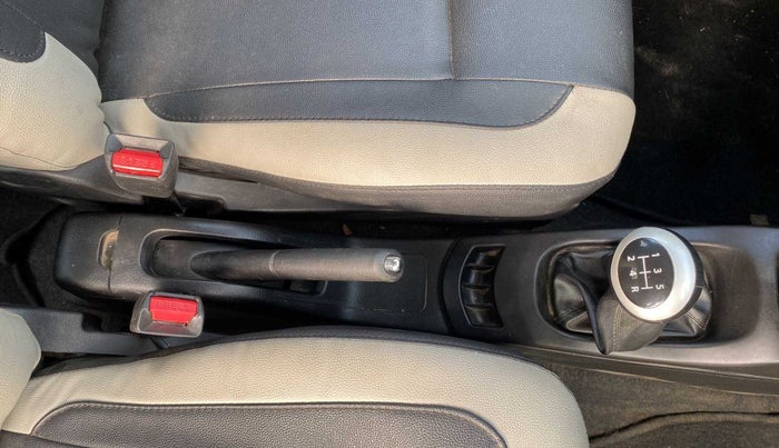 2016 Maruti Wagon R 1.0 VXI, CNG, Manual, 61,526 km, Gear Lever