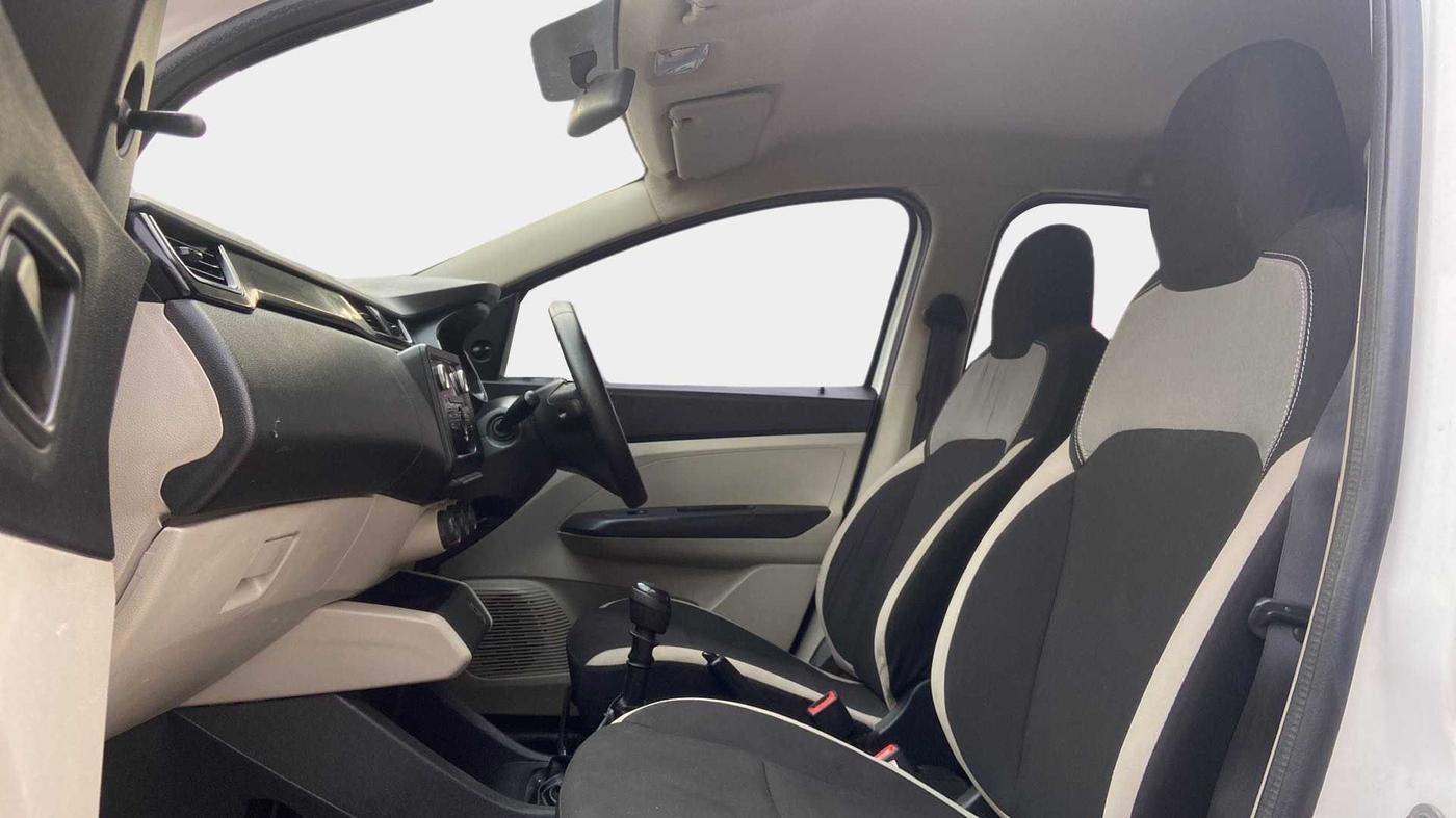 2019 Renault TRIBER RXL MT, Petrol, Manual, 42,886 km, Right Side Front Door Cabin