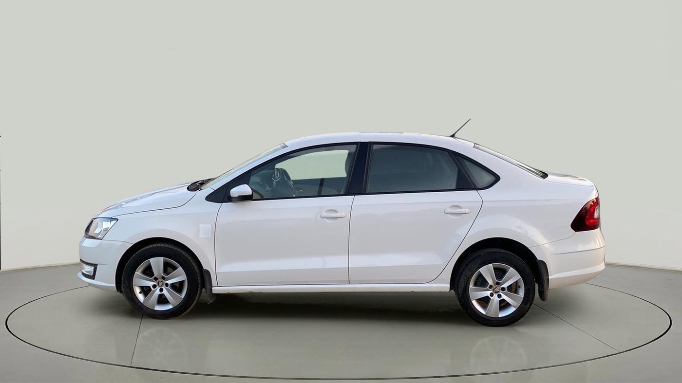 2017 Skoda Rapid AMBITION 1.5 TDI AT, Diesel, Automatic, 86,363 km, Left Side