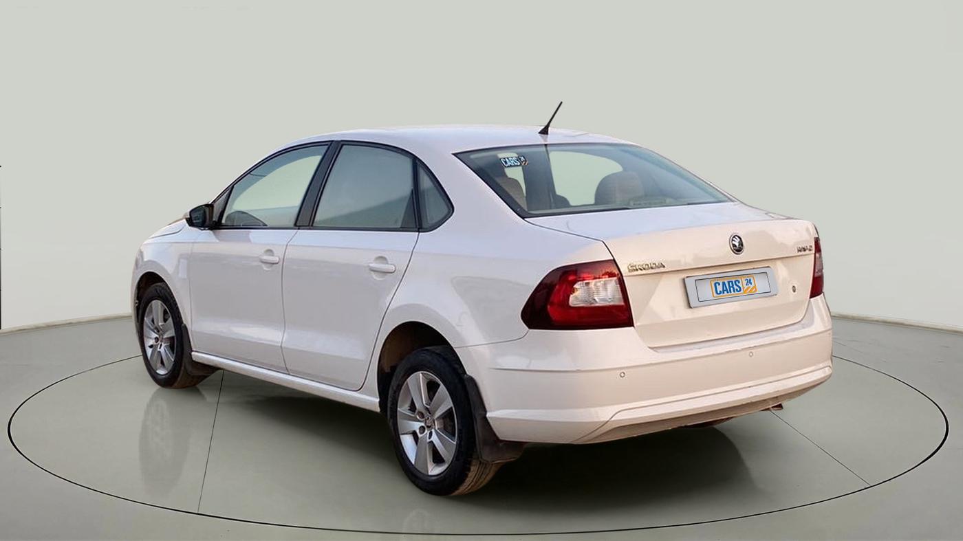 2017 Skoda Rapid AMBITION 1.5 TDI AT, Diesel, Automatic, 86,363 km, Left Back Diagonal