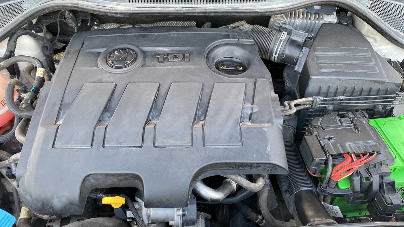 2017 Skoda Rapid AMBITION 1.5 TDI AT, Diesel, Automatic, 86,363 km, Open Bonet