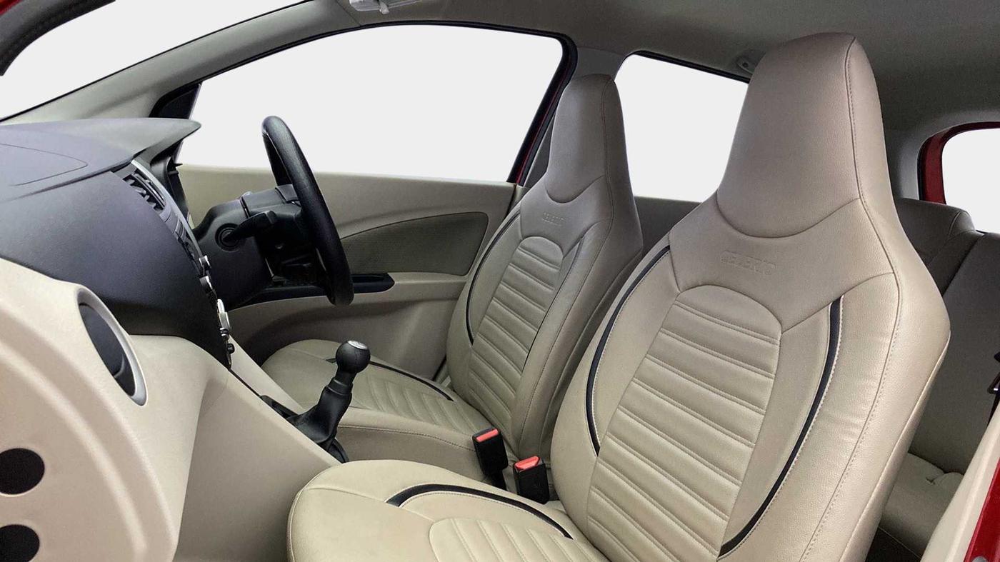 2018 Maruti Celerio ZXI, Petrol, Manual, 20,247 km, Right Side Front Door Cabin