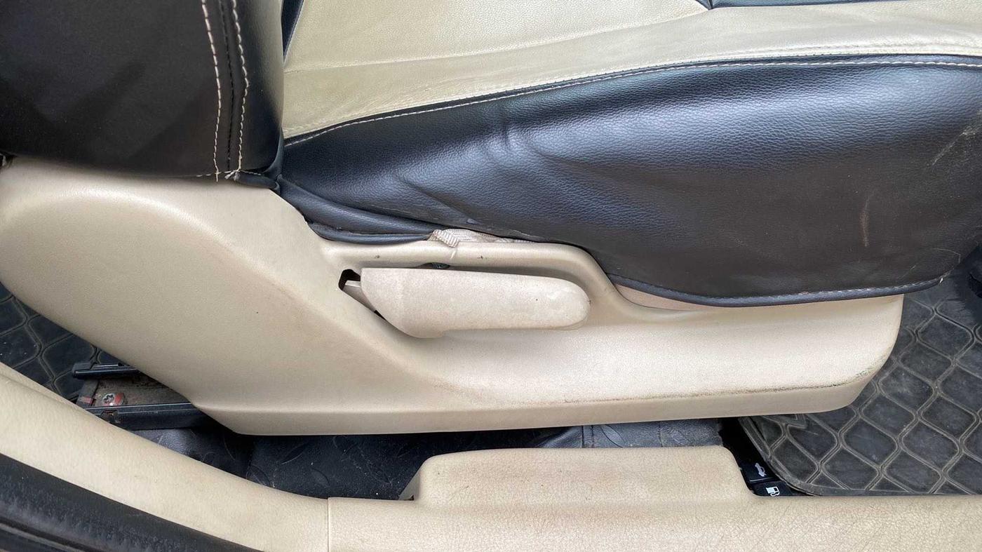 2012 Maruti Swift Dzire LXI, Petrol, Manual, 30,463 km, Driver Side Adjustment Panel