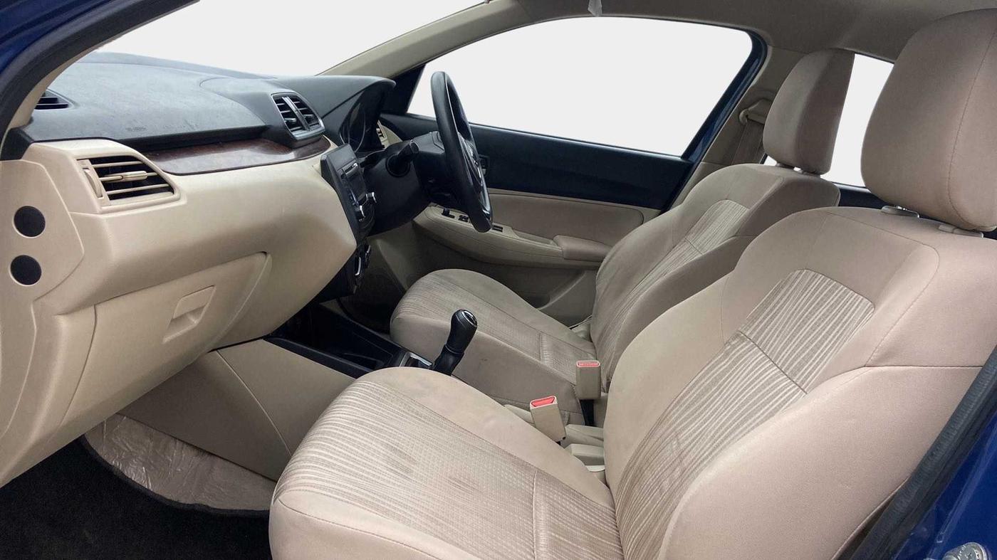 2018 Maruti Dzire VXI, Petrol, Manual, 43,102 km, Right Side Front Door Cabin
