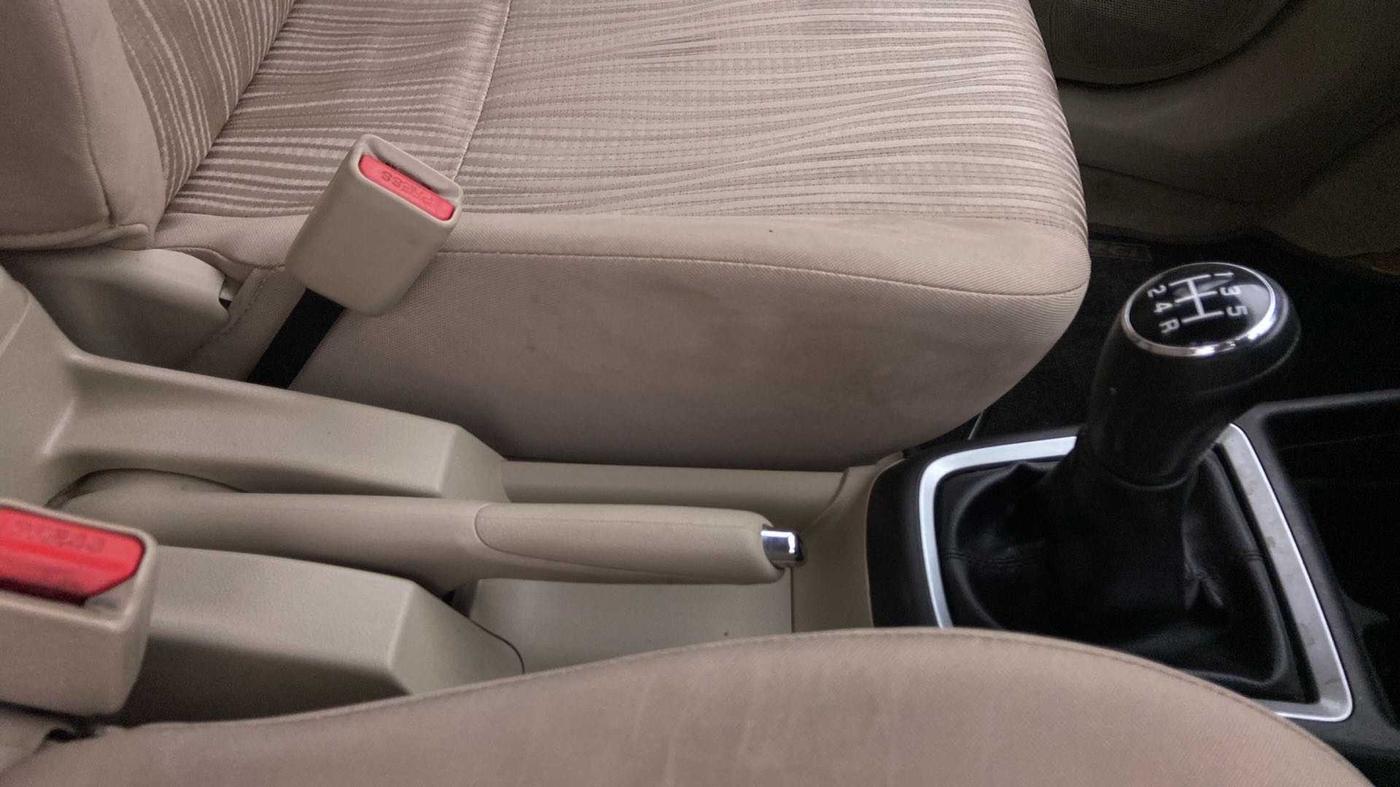 2018 Maruti Dzire VXI, Petrol, Manual, 43,102 km, Gear Lever