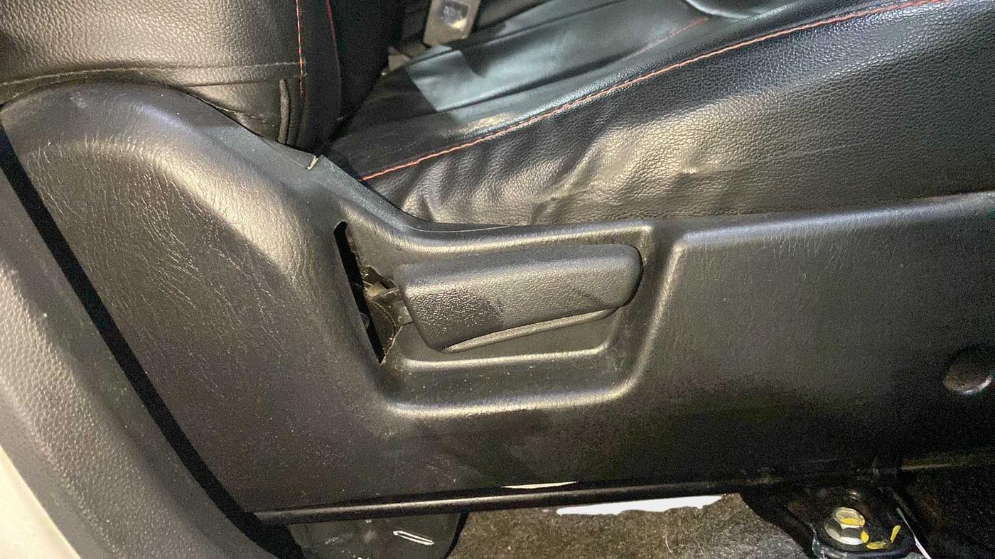 2019 Maruti Alto LXI, Petrol, Manual, 25,823 km, Driver Side Adjustment Panel